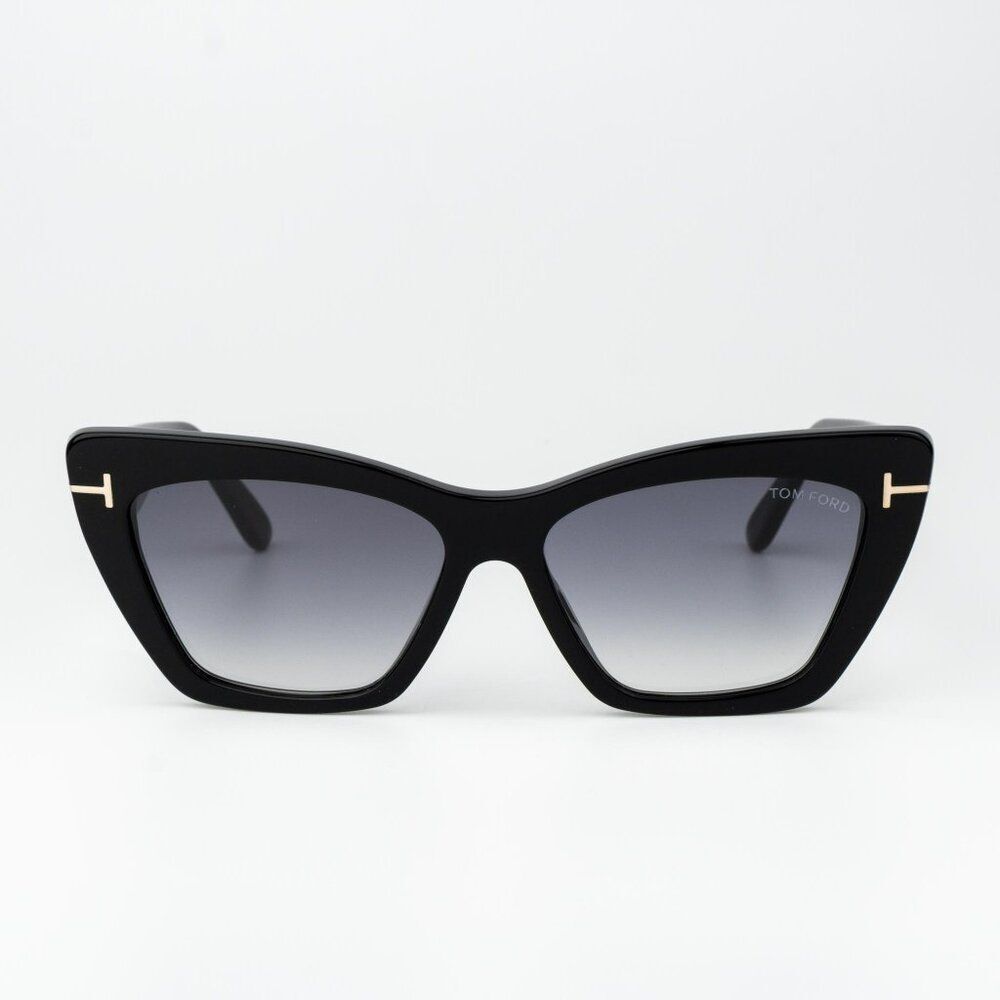 Tom Ford WYATT Women Sunglasses Black Gradient Smoke Cat Eye FT0871/S 01B BRAND